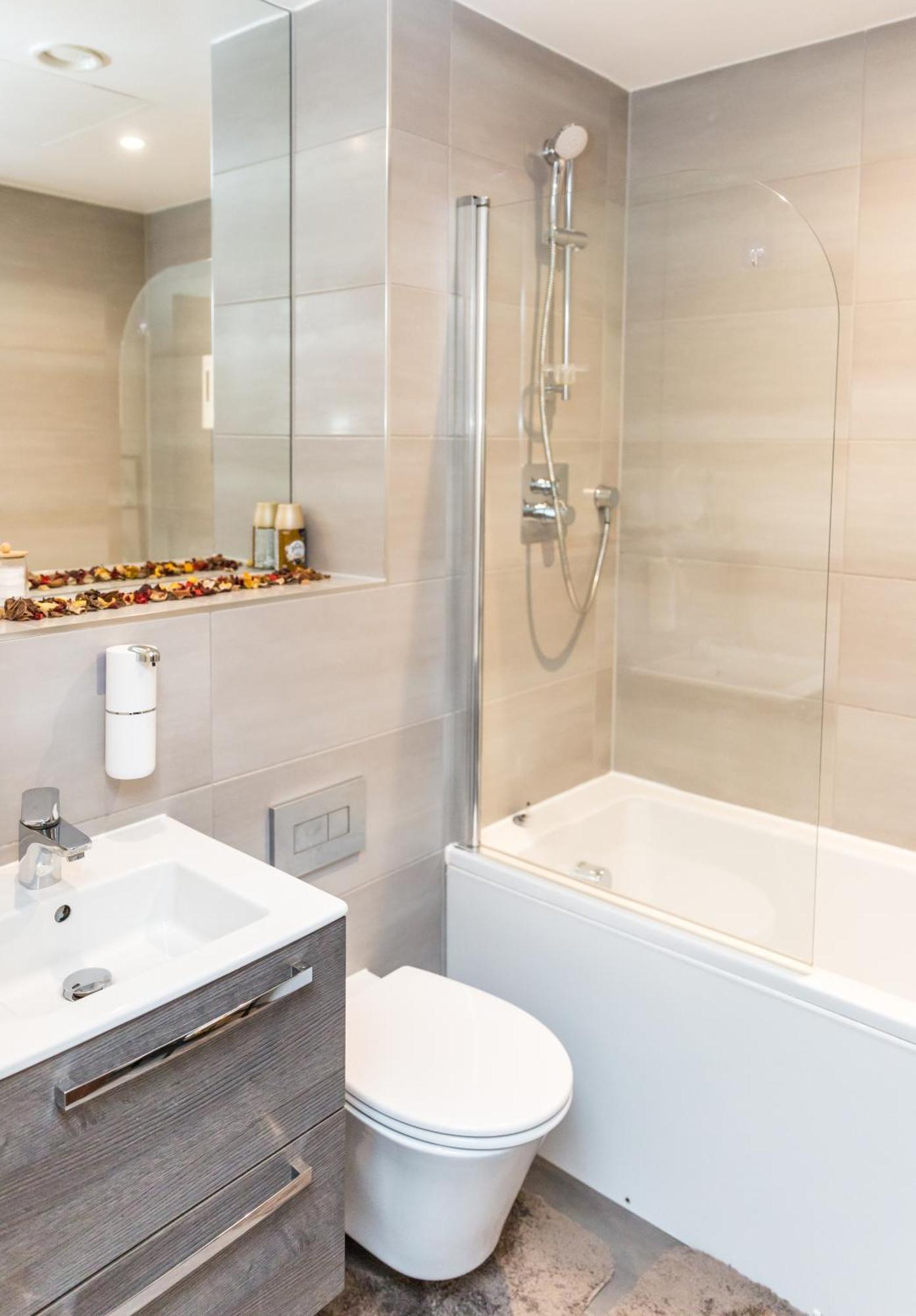 Sweet Stay, 2 Bed Apartment Birmingham Eksteriør billede